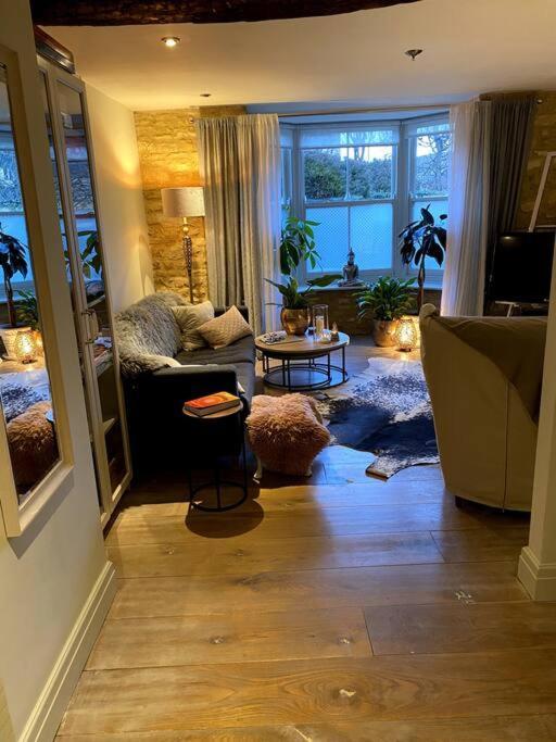 Historic Cotswold Chic Style For Uk Staycation Bourton-on-the-Water Kültér fotó