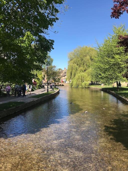 Historic Cotswold Chic Style For Uk Staycation Bourton-on-the-Water Kültér fotó